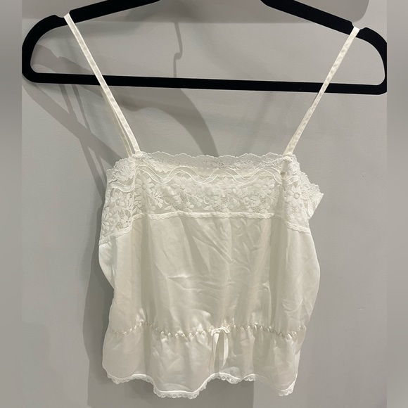 ADORABLE white lace slip tank - Picture 5 of 6